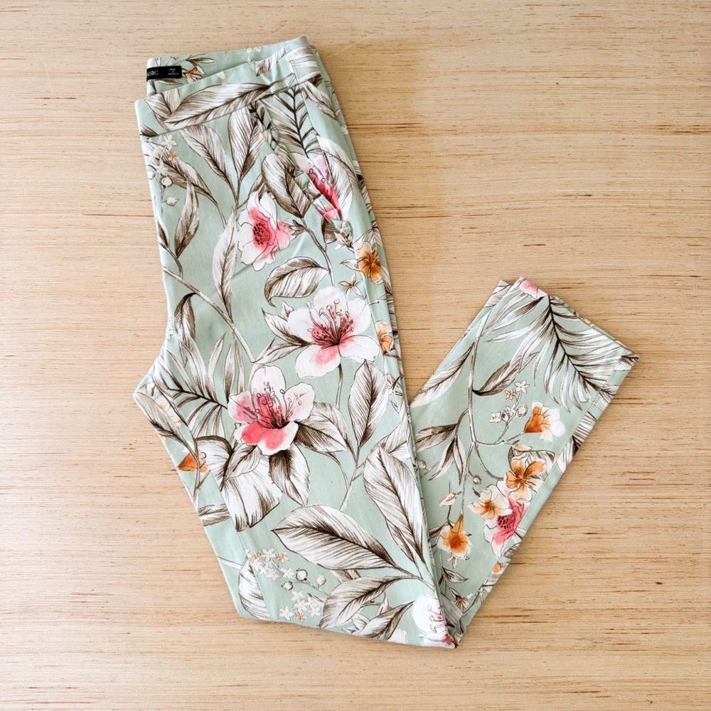 Zara Floral Tapered‎ Pants Size Small